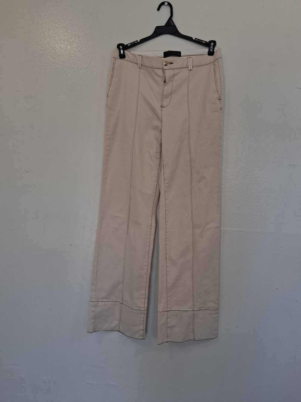 Zara Men's Cream Chinos with Center Seams